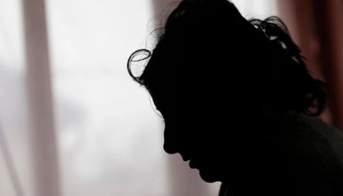 شریف پورہ:تعویزکے بہانے عامل نے خاتون کوزیادتی کانشانہ بناڈالا