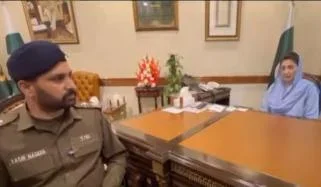 مریم نواز کی ایم پی اے کی گاڑی روکنے پر محکمانہ کارروائی کا نشانہ بننے والے سب انسپکٹر سے ملاقات
