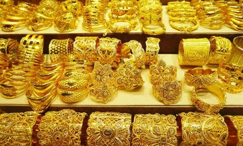 سونا سینکڑوں روپے مہنگا ہوگیا