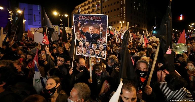 ہزاروں اسرائیلیوں کانیتنیاہو کے خلاف احتجاج