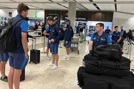 نیوزی لینڈ کی کرکٹ ٹیم گرین شرٹس کے خلاف ٹی ٹوئنٹی سیریز کھیلنے پاکستان پہنچ گئی