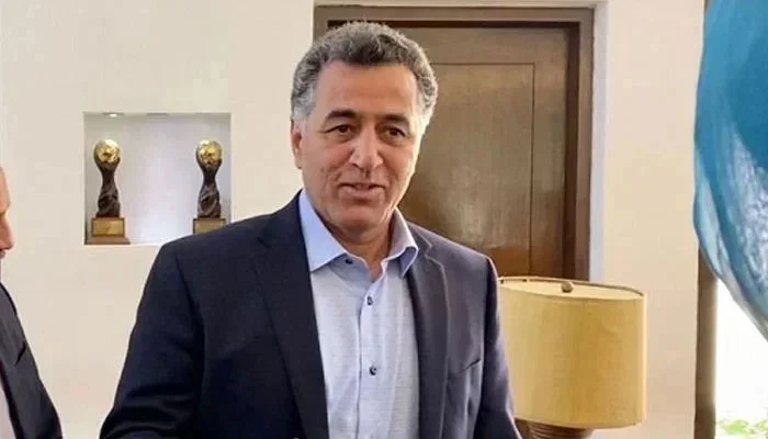 سابق انٹیلی جنس چیف کے خلاف الزامات کی تحقیقات کے لیے کمیٹی تشکیل دے دی گئی ہے۔