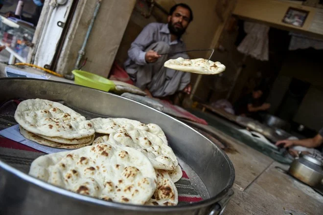 اسلام آباد ہائی کورٹ نے نان روٹی کی قیمتوں میں کمی کا نوٹیفکیشن معطل کر دیا۔