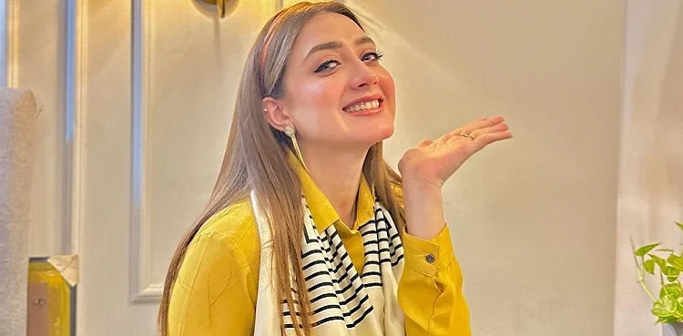 پاکستانی کرکٹرز مومنہ اقبال کو میسج کر کے کیا کہتے ہیں؟ اداکارہ نے کہا