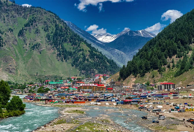 پختونخواہ؛ عیدالفطر پر 2 لاکھ افراد سیاحتی مقامات پر پہنچے