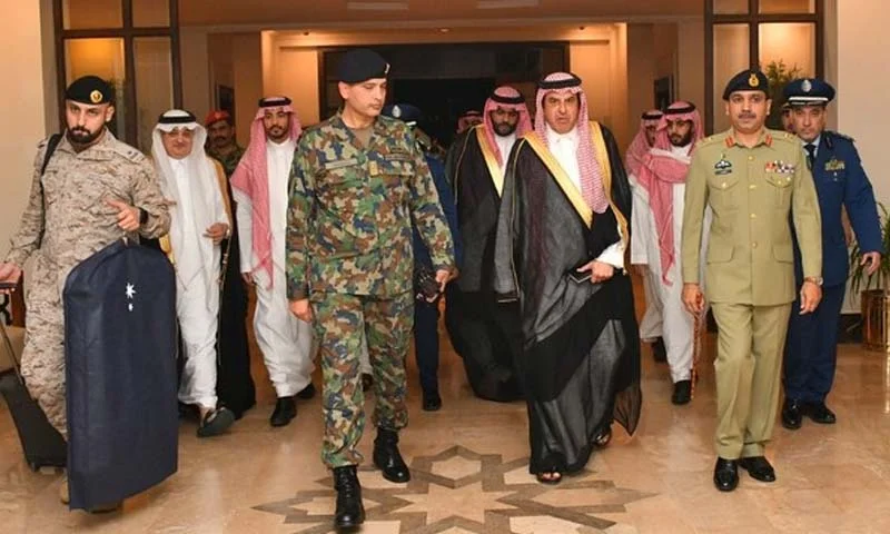 سعودی عرب کے معاون وزیر دفاع اہم دورے پر پاکستان پہنچ گئے۔