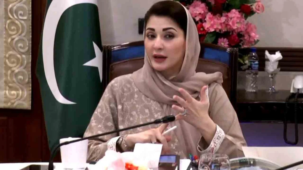 دھوپ اور طوفان میں بھی خدمت کے لیے باہر جانا پڑتا ہے۔مریم نواز