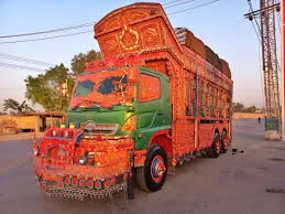 "ڈی جی آئی ایس پی آر: فوج کا کسی سیاسی پارٹی سے تعلق نہیں"