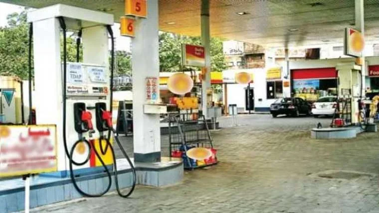 "پنجاب بھر کے پیٹرول پمپس پر ہر ماہ فیول چیک کرنے کا فیصلہ"