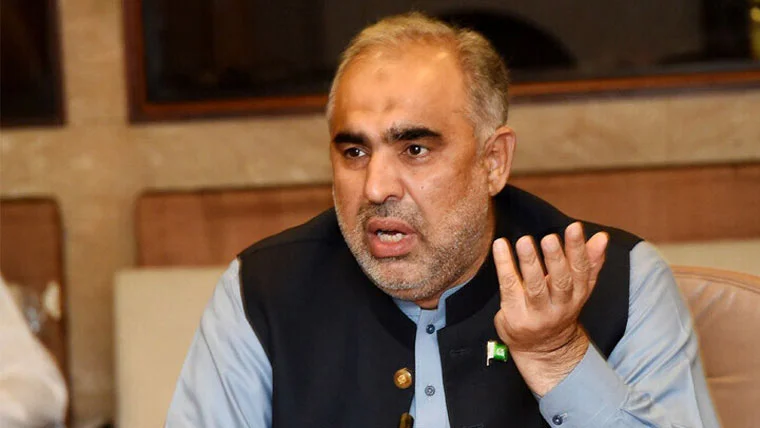 ٹیکس ریونیو بڑھانے کے لیے سب کو اپنا حصہ دینا ہوگا: وزیر خزانہ کا اہم بیان