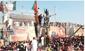 "اسلام آباد میں پی ٹی آئی قیادت کے خلاف مزید مقدمات، دہشت گردی کی دفعات شامل"