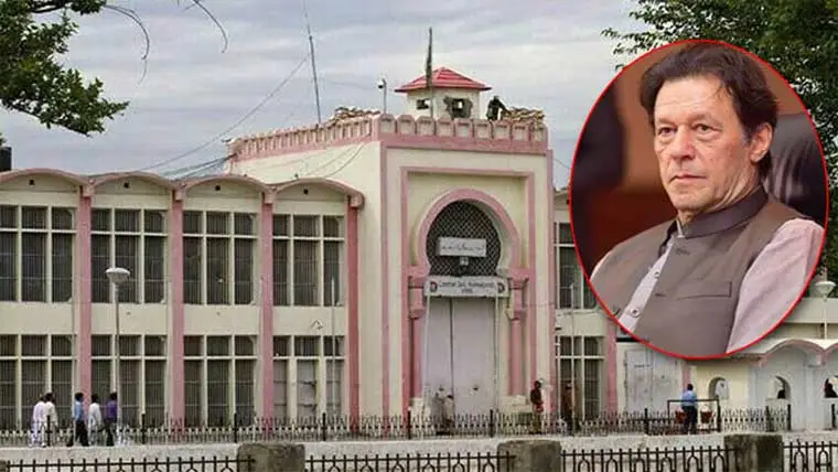 "مری اور گلیات میں برفباری اور بارش کا آغاز، سیاحوں کے لیے سہولتیں فراہم"