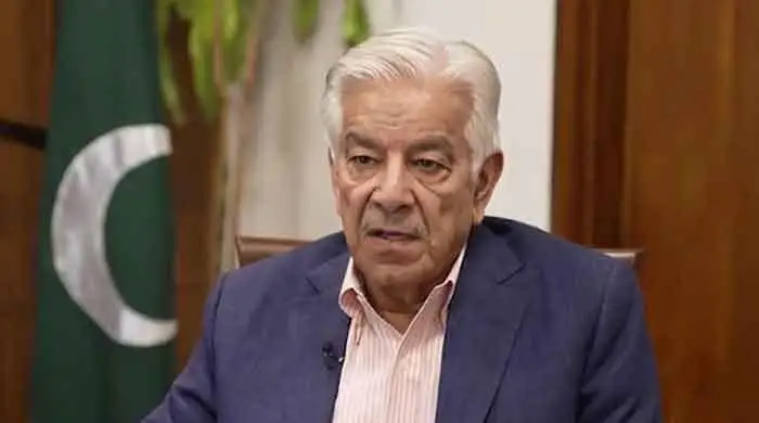 مذاکرات سے مسائل کا حل نکلتا ہے: خواجہ آصف