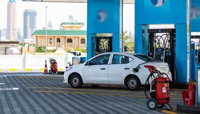یو اے ای میں پیٹرول اور ڈیزل مہنگا، ٹول ٹیکس میں 50 فیصد اضافہ