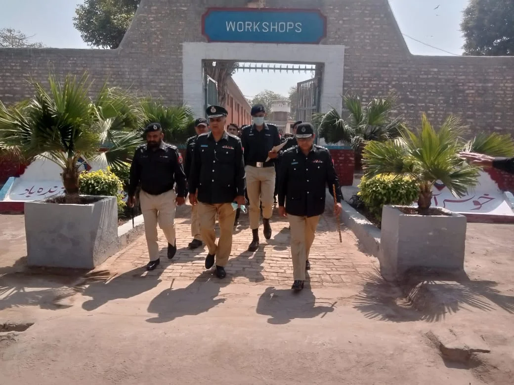 "آئی جی جیل خانہ جات کا ملتان سنٹرل جیل کا اچانک دورہ: انتظامات کا جائزہ"