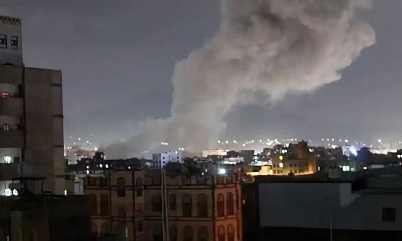 "یمن کے دارالحکومت صنعا پر امریکی فضائی حملے: 31 افراد شہید"