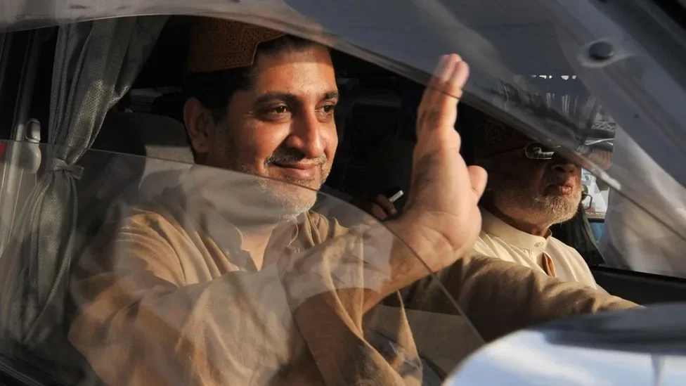 سردار اختر مینگل کے دھرنے کے قریب خودکش دھماکا