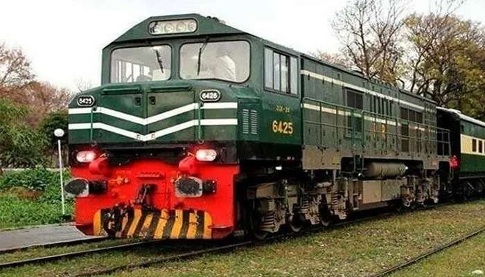 عید پر ٹرین کرایوں میں 20 فیصد کمی، ریلوے کا عوام کے لیے بڑا اعلان