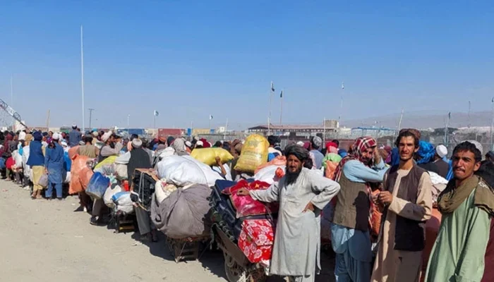 افغان سٹیزن کارڈ ہولڈرز کے ملک چھوڑنے کی ڈیڈ لائن ختم، جڑواں شہروں کو نو گو ایریا بنایا گیا