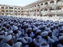 مولانا حامد الحق کی نماز جنازہ دارالعلوم حقانیہ میں ادا کر دی گئی