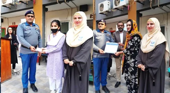 "ملتان میں سٹی ٹریفک پولیس کا روڈ سیفٹی پروگرام: طالبات کو سیف ڈرائیونگ ٹپس"
