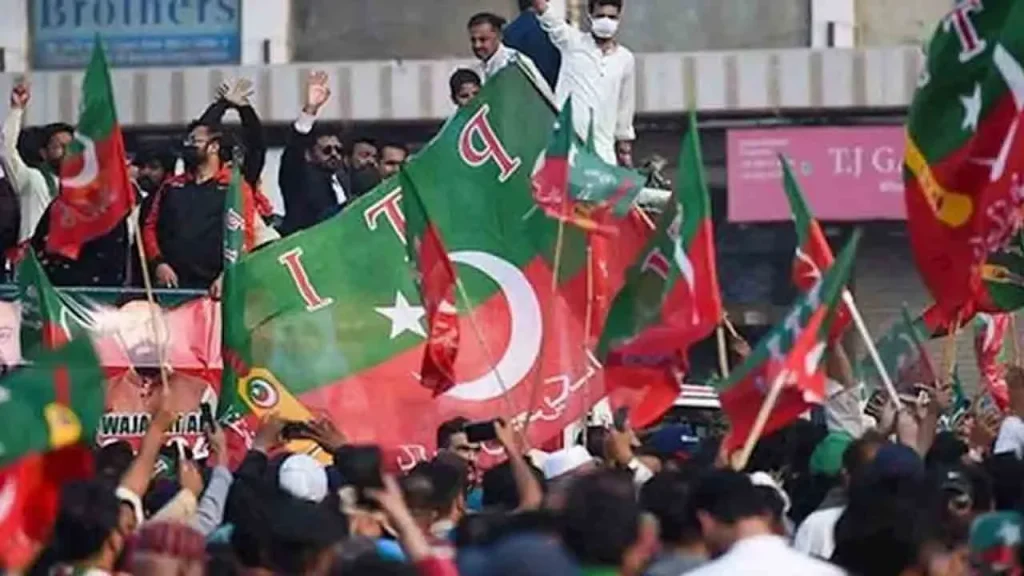 پی ٹی آئی کے 20 رہنماؤں کے وارنٹ گرفتاری جاری