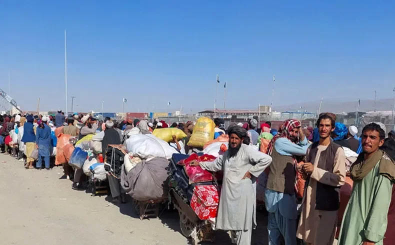 افغان باشندوں کی وطن واپسی کا عمل تیز، 9 لاکھ سے زائد افراد پاکستان چھوڑ چکے