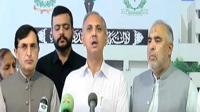 بیرسٹر گوہر نے پارٹی رہنماؤں کو صلح کیلئے منا لیا