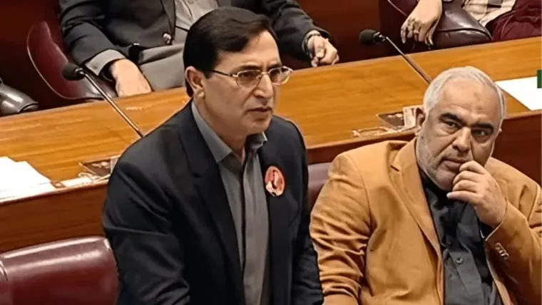 اس وقت کوئی مذاکرات کہیں بھی نہیں ہو رہے، بیرسٹر گوہر