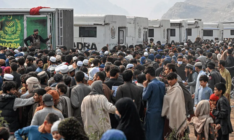 اپریل میں ایک لاکھ افغان شہریوں کی واپسی مکمل، وزارت داخلہ