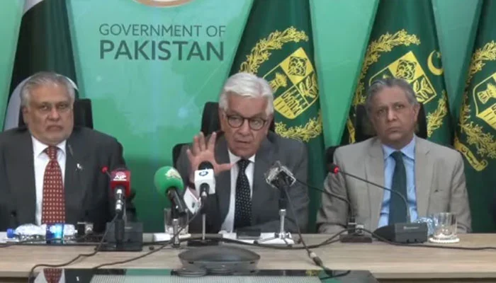 اگر ہمارے شہریوں پر حملہ ہوا تو بھارتی شہری بھی محفوظ نہیں رہیں گے: خواجہ آصف