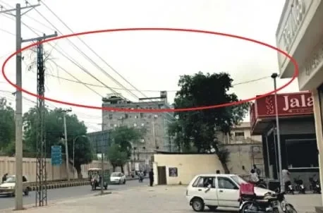 کنٹونمنٹ بورڈ انتظامیہ کی مبینہ زیر ِسرپرستی،ہائیکورٹ کے قریب کمرشل ہالز مالکان دھڑلے سے بجلی چوری میں مصروف