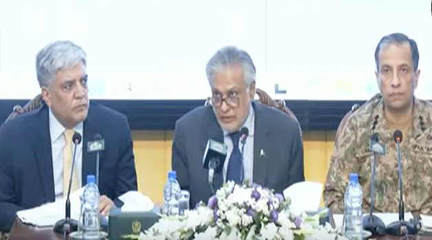 بھارت کے جارحانہ اقدامات خطے کو تباہی سے دوچار کر سکتے ہیں ، اسحاق ڈار