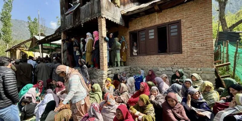 پہلگام میں مسلمانوں کی زمینوں پر قبضے شروع