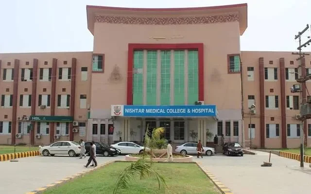 مظہر حسین بھٹہ کی غیر قانونی پروموشن: نشتر ہسپتال میں شوکاز نوٹس جاری