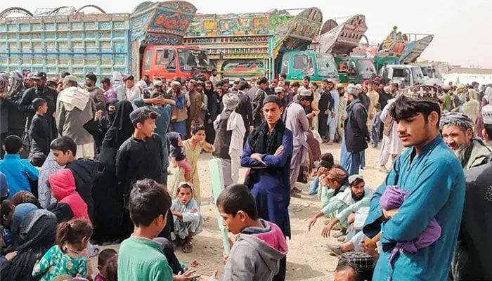 ملک میں غیر قانونی طور پر مقیم غیرملکیوں کے خلاف آپریشن تیز کرنے کا فیصلہ کرلیا گیا۔