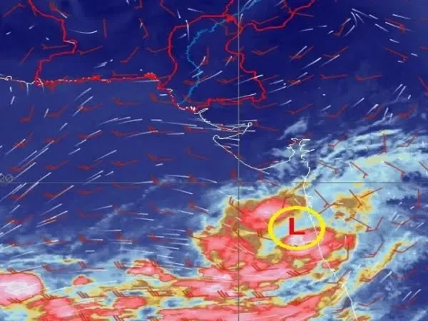 بحیرہ عرب میں موجود کم دباو شدت اختیار کرگیا، کراچی سے فاصلہ کم ہونے لگا