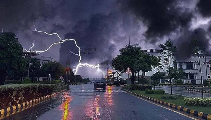 عید پر موسم کا بڑا سرپرائز، آندھی، بارش اور بجلی، ہر طرف ہنگامی الرٹ جاری