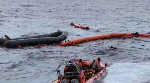 سالگرہ منانے کیلئے جھیل میں جانیوالوں کی کشتی الٹ گئی، 8 افراد ہلاک