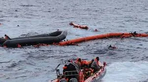 سالگرہ منانے کیلئے جھیل میں جانیوالوں کی کشتی الٹ گئی، 8 افراد ہلاک