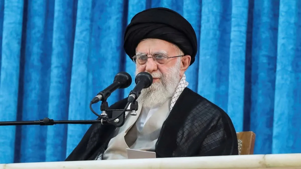 جنگ میں امریکی مداخلت انتہائی خطرناک ہے، آیت‌ اللہ خامنہ‌ ای
