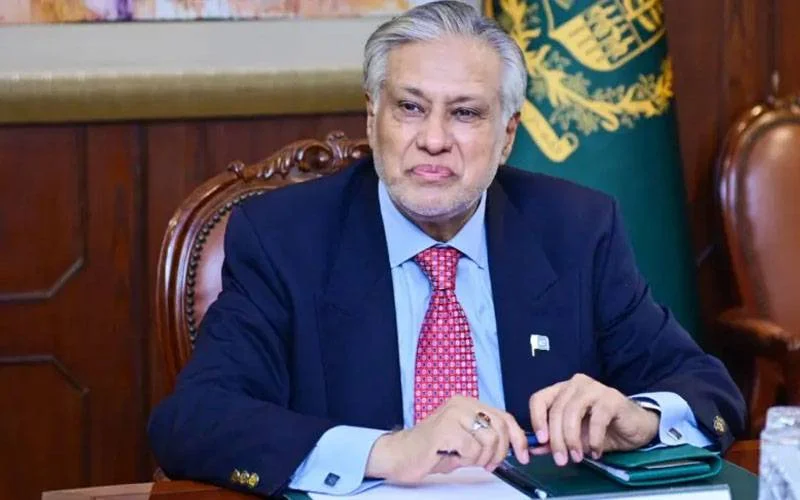 بھارت کی آبی جارحیت سے نمٹنے کیلئے اسحاق ڈار کی سربراہی میں کمیٹی قائم