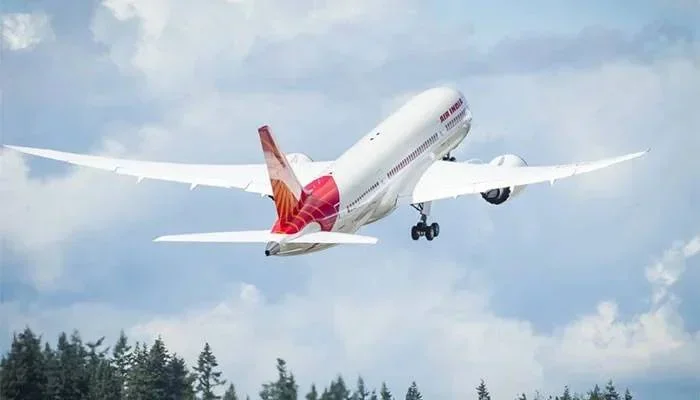 خطرہ ٹل گیا؛ خلیجی ممالک کی فضائی بندش ختم، پروازیں معمول پر آگئیں