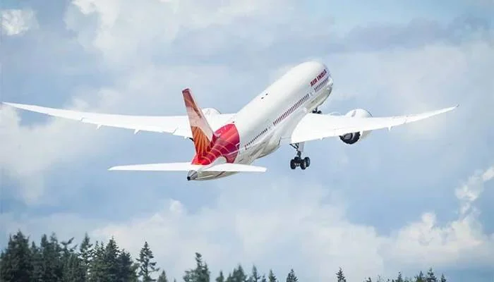 خطرہ ٹل گیا؛ خلیجی ممالک کی فضائی بندش ختم، پروازیں معمول پر آگئیں