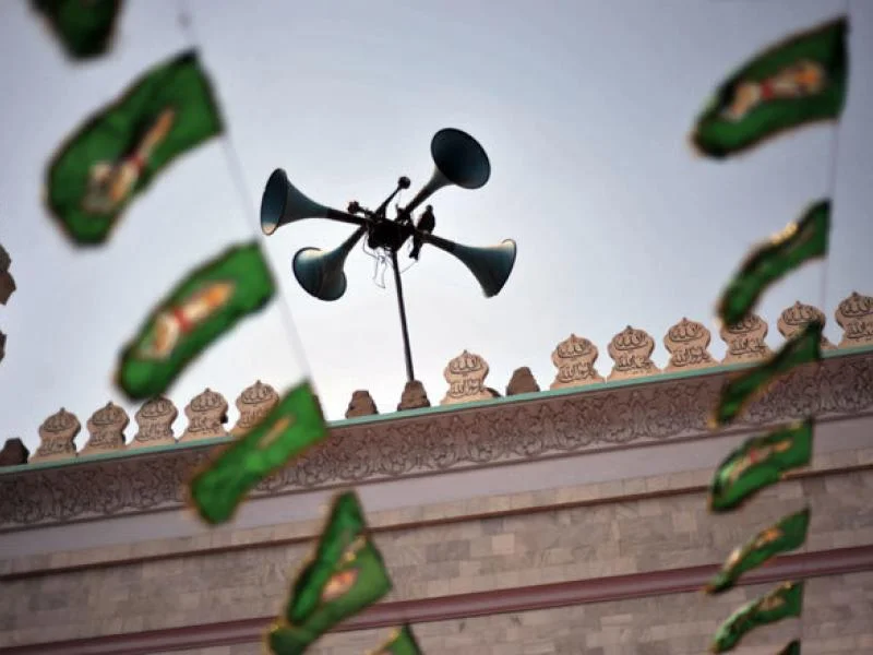 انتہا پسند مودی سرکار نے لاؤڈ اسپیکر کے ذریعے اذان دینے پر پابندی لگادی