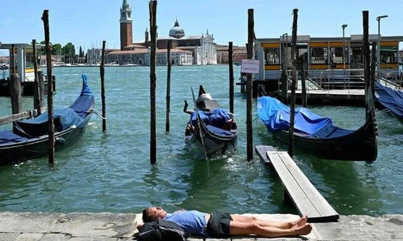 یورپ میں شدید ترین ہیٹ ویو! فرانس میں 1,900 اسکول بند، اٹلی میں کام پر پابندی