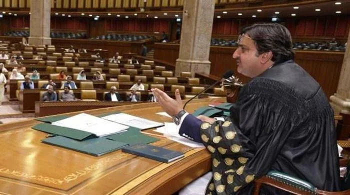 اسپیکر پنجاب اسمبلی کا اپوزیشن کیخلاف درخواستوں پر ریفرنس ختم کرنے کا فیصلہ