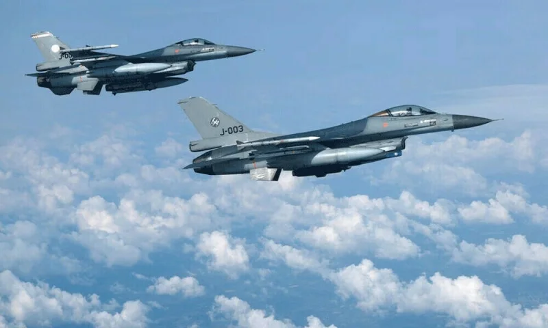 یوکرین میراج طیارہ تباہ، پائلٹ محفوظ رہا: زیلنسکی کی تصدیق