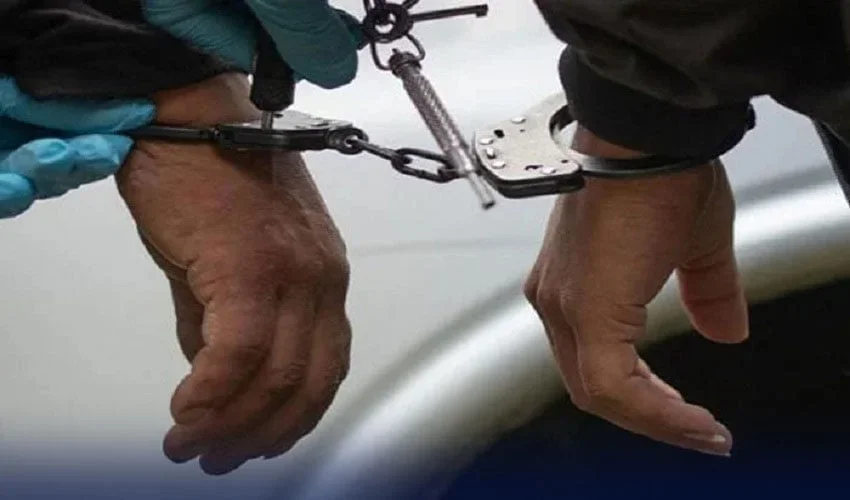 افغان باشندوں کو غیرقانونی ویزوں کے اجرا میں وزارت داخلہ و خارجہ کے اہلکار ملوث نکلے