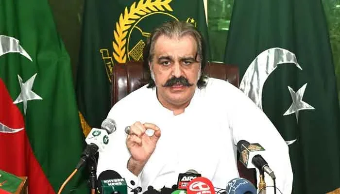 حکومت مضبوط، کوئی رکن کہیں نہیں جا رہا، گورنر کچھ نہیں بگاڑ سکتے: علی امین گنڈاپور